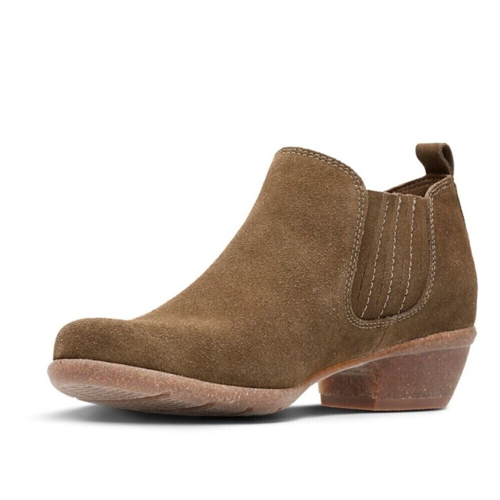 Clarks Artisan Olive Suede Wilrose Jade Bootie Shoes, 6.5